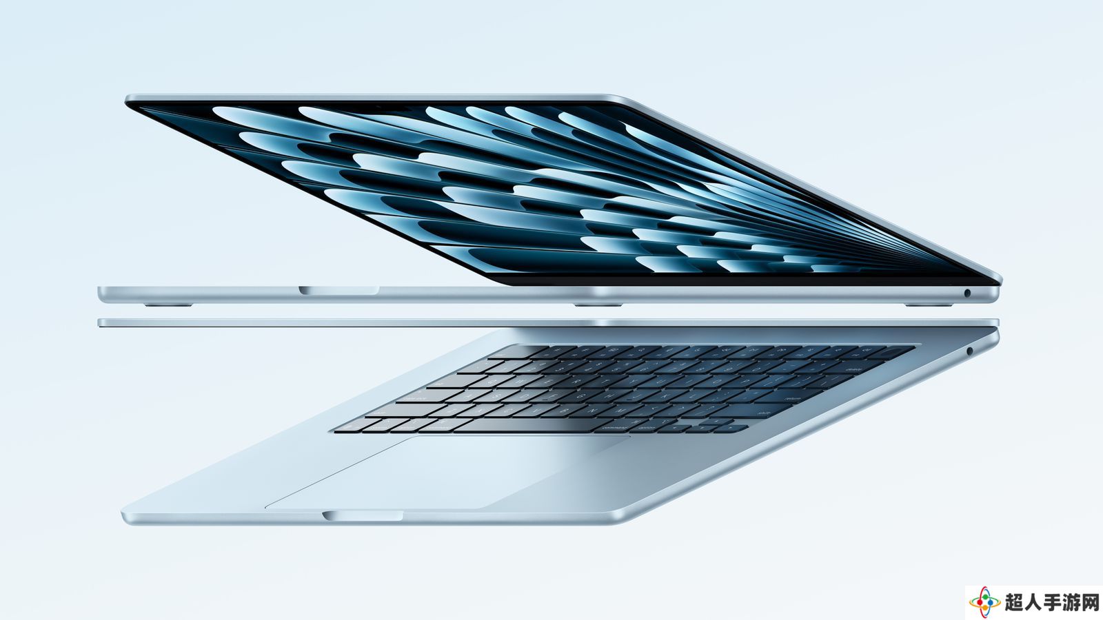 苹果 2025 款天空蓝色 M4 MacBook Air 实机展示，性能与颜值并存