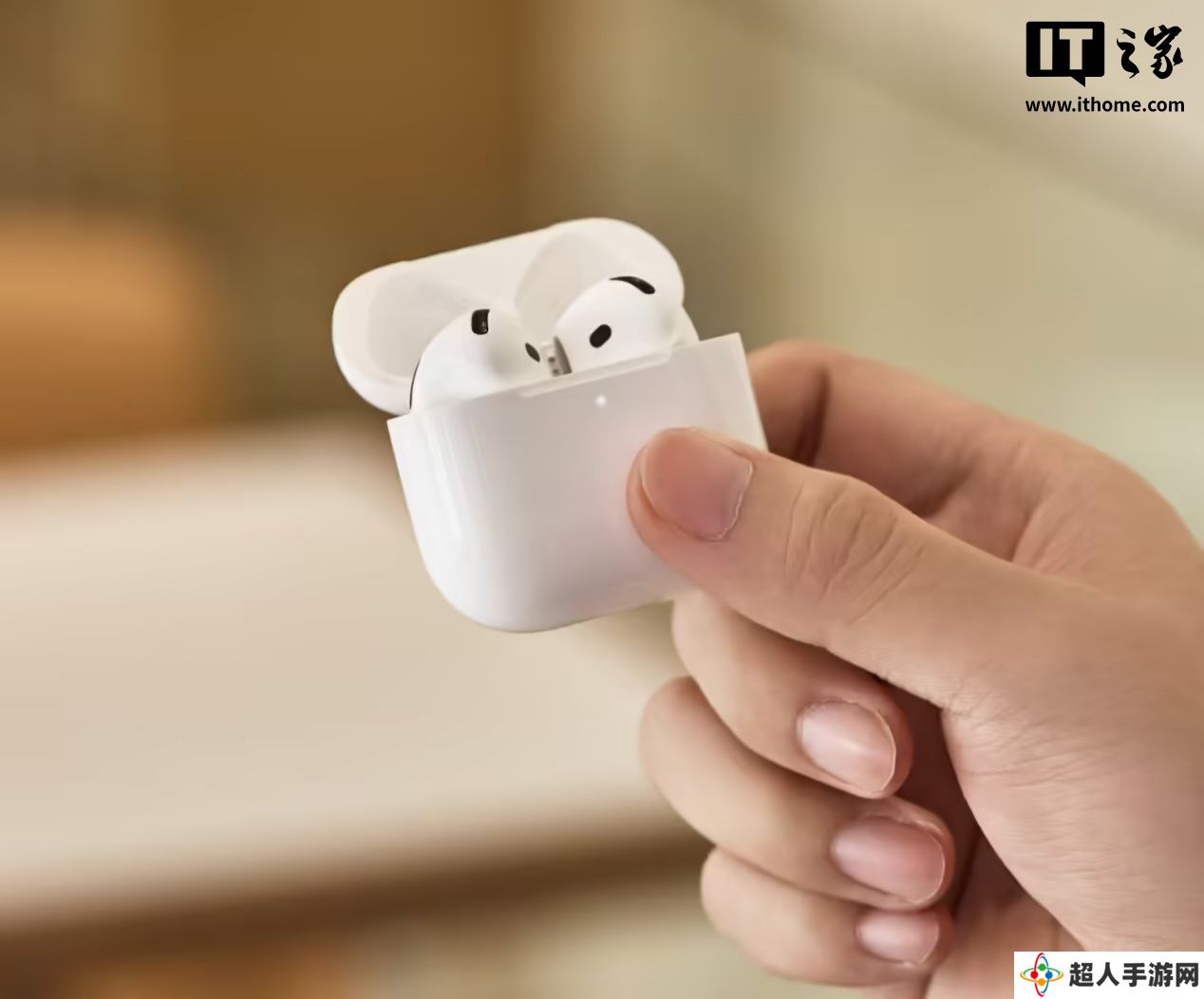 打破语言障碍：消息称苹果 iOS 19 将为 AirPods 耳机带来同声传译功能