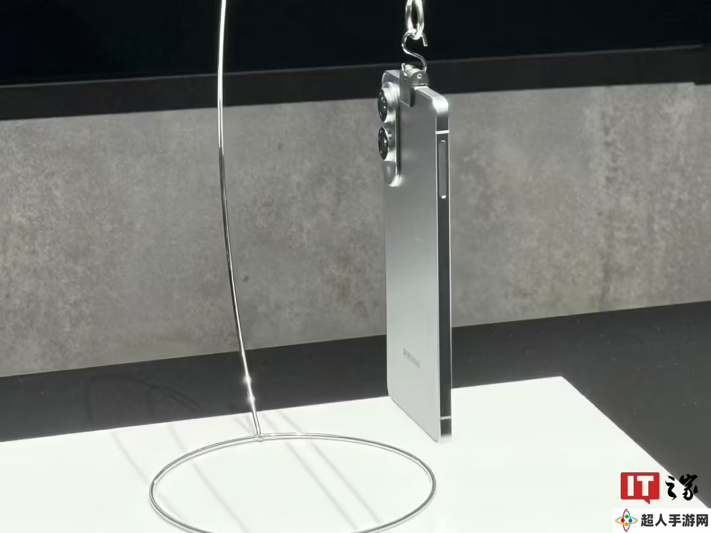 或超 1200 欧元，三星 Galaxy S25 Edge 欧洲市场定价及配色曝光