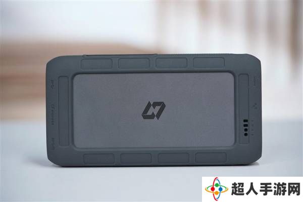 极空间T2S：随身智能数据魔盒，多场景应用下的高清影库新体验！