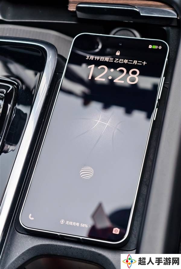 vivo X200S真机亮相：天玑9400+直屏旗舰，性能再升级！